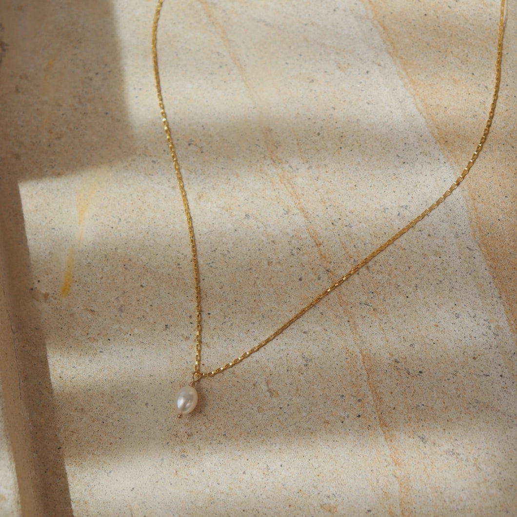 TKN Floating Pearl Necklace