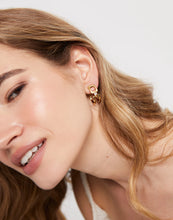 Load image into Gallery viewer, UNO Ser Indomable Earrings
