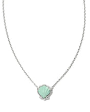 Load image into Gallery viewer, KS Brynne Shell Short Pendant Necklace
